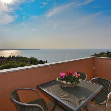 2 Bedroom Amazing Apartment In Portorož Exterior foto