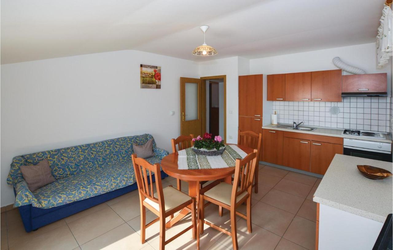 2 Bedroom Amazing Apartment In Portorož Exterior foto